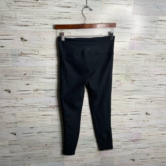 Gap high rise black leggings size small crop - Picture 9 of 10
